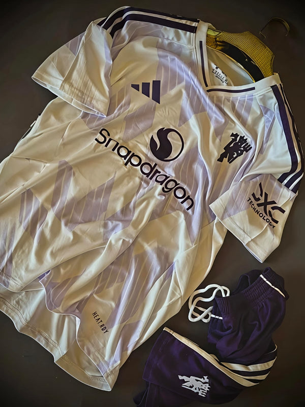MANCHESTER UNITED 2025/26 AWAY SET (WITH SHORTS)